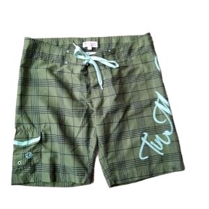 Tin Monkey Green Plaid Surf Sport Beach  Shorts